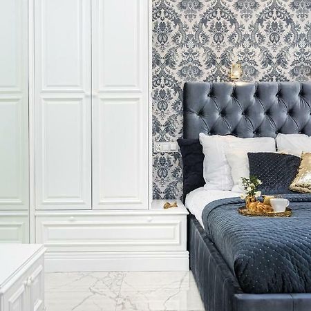 Golden Fish - New Apartment - Old Town Краков Экстерьер фото